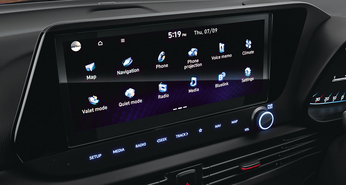 26.03CM HD TOUCHSCREEN INFOTAINMENT & NAVIGATION SYSTEM