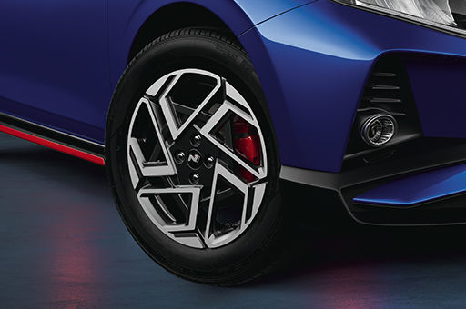 FRONT & REAR DISC BRAKES