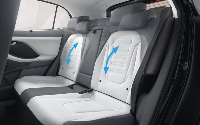 2 STEP REAR RECLINING SEATS