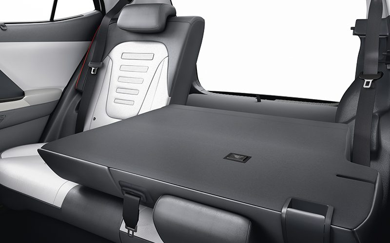 60:40 SPLIT REAR SEAT