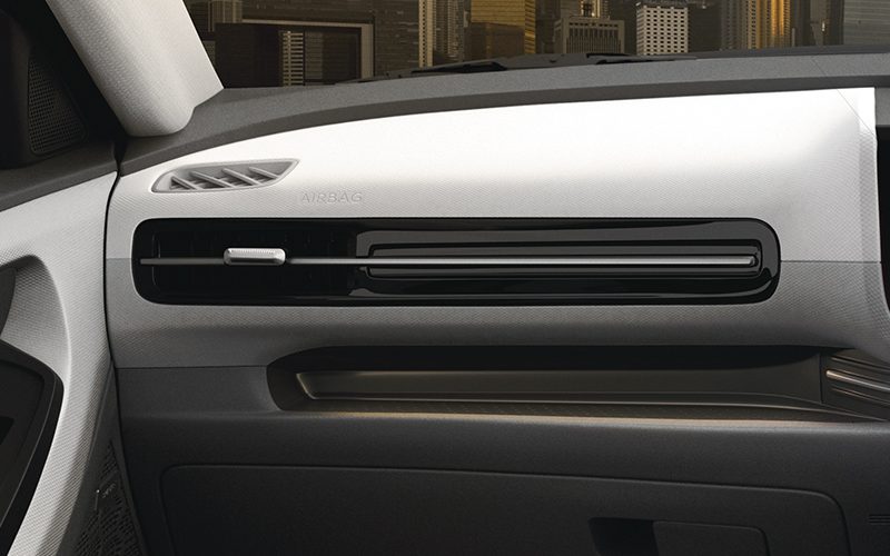 STYLISH HORIZONTAL AIR CONDITIONING VENTS