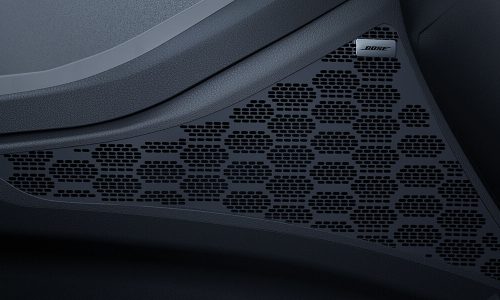 BOSE PREMIUM SOUND SYSTEM (8-SPEAKERS)